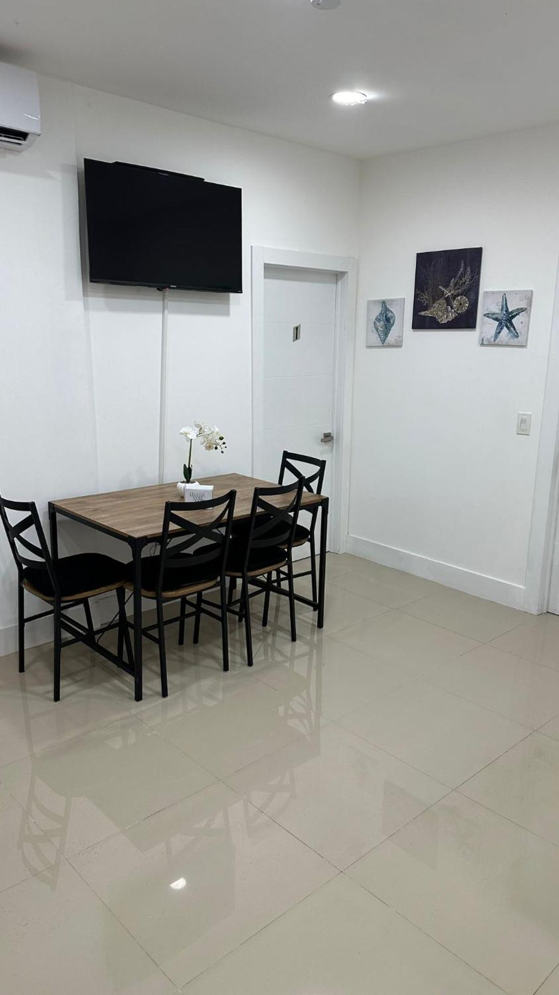 Hostal 104 Mixed Shared Central, Friendly, Affordable *