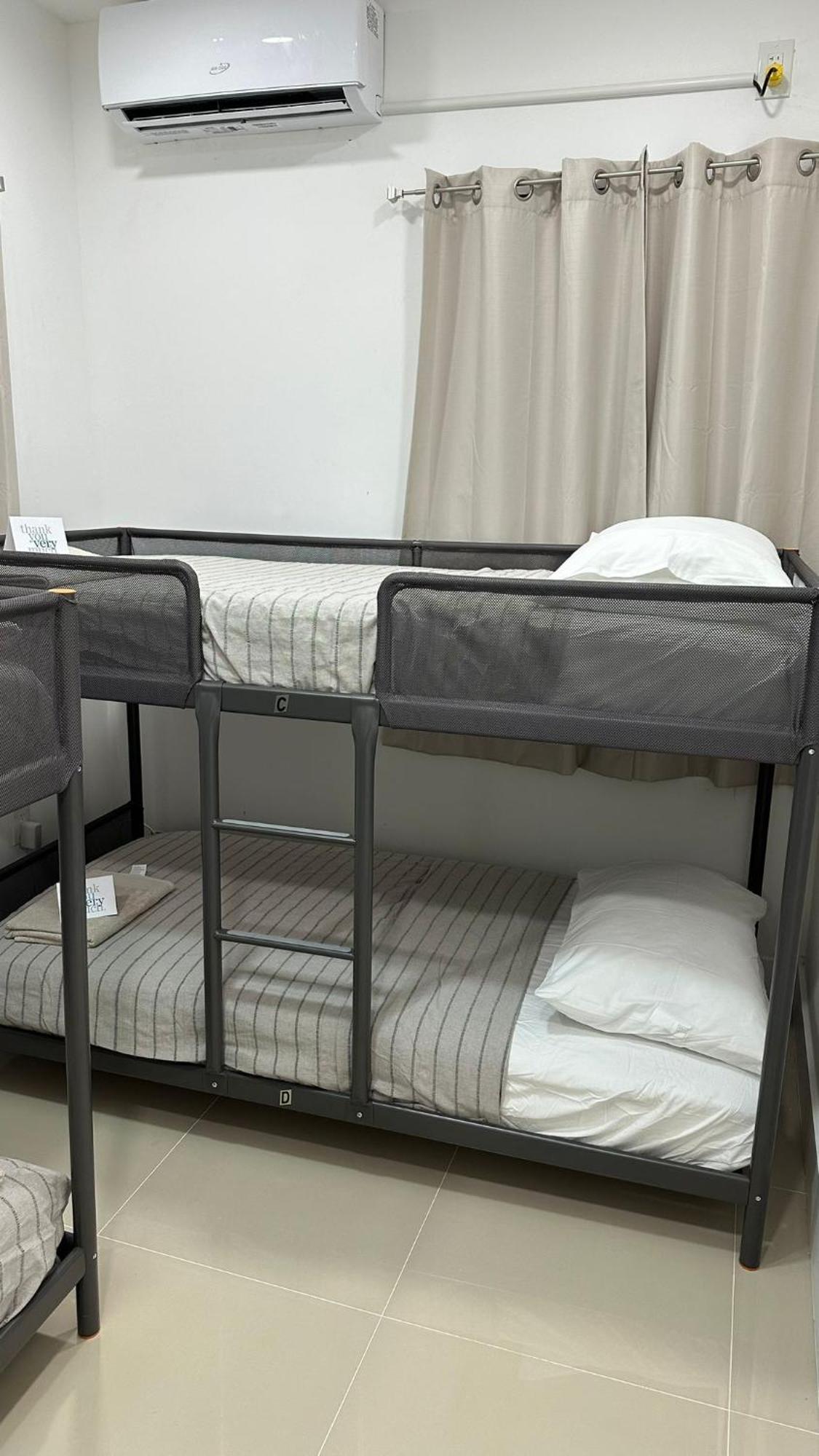 104 Mixed Shared Central, Friendly, Affordable Hostal Miami